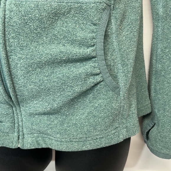 The north face women’s medium green zip up jacket - Picture 3 of 6